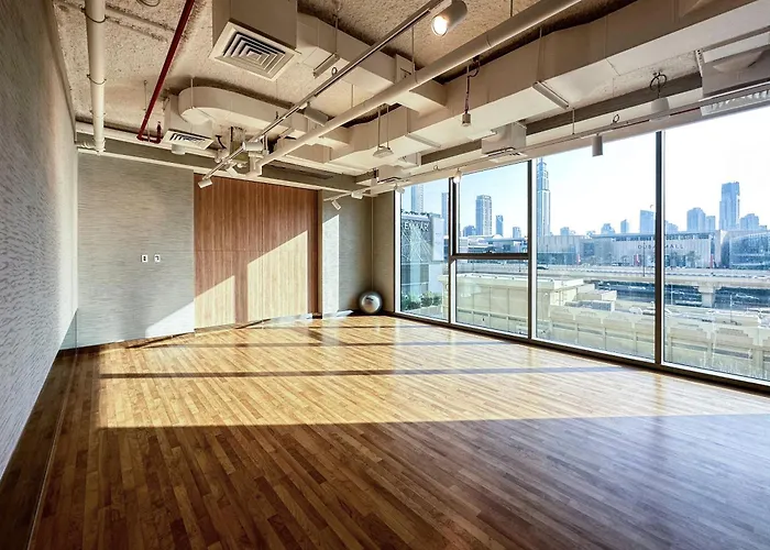 Dubai Mall Connected! Amazing Burj Khalifa View! Excellent Pool & Gym Access!