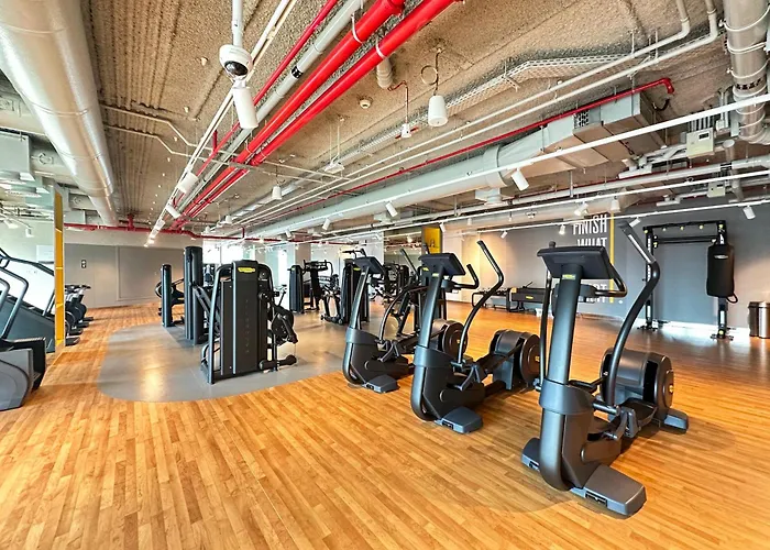 Dubai Mall Connected! Amazing Burj Khalifa View! Excellent Pool & Gym Access!