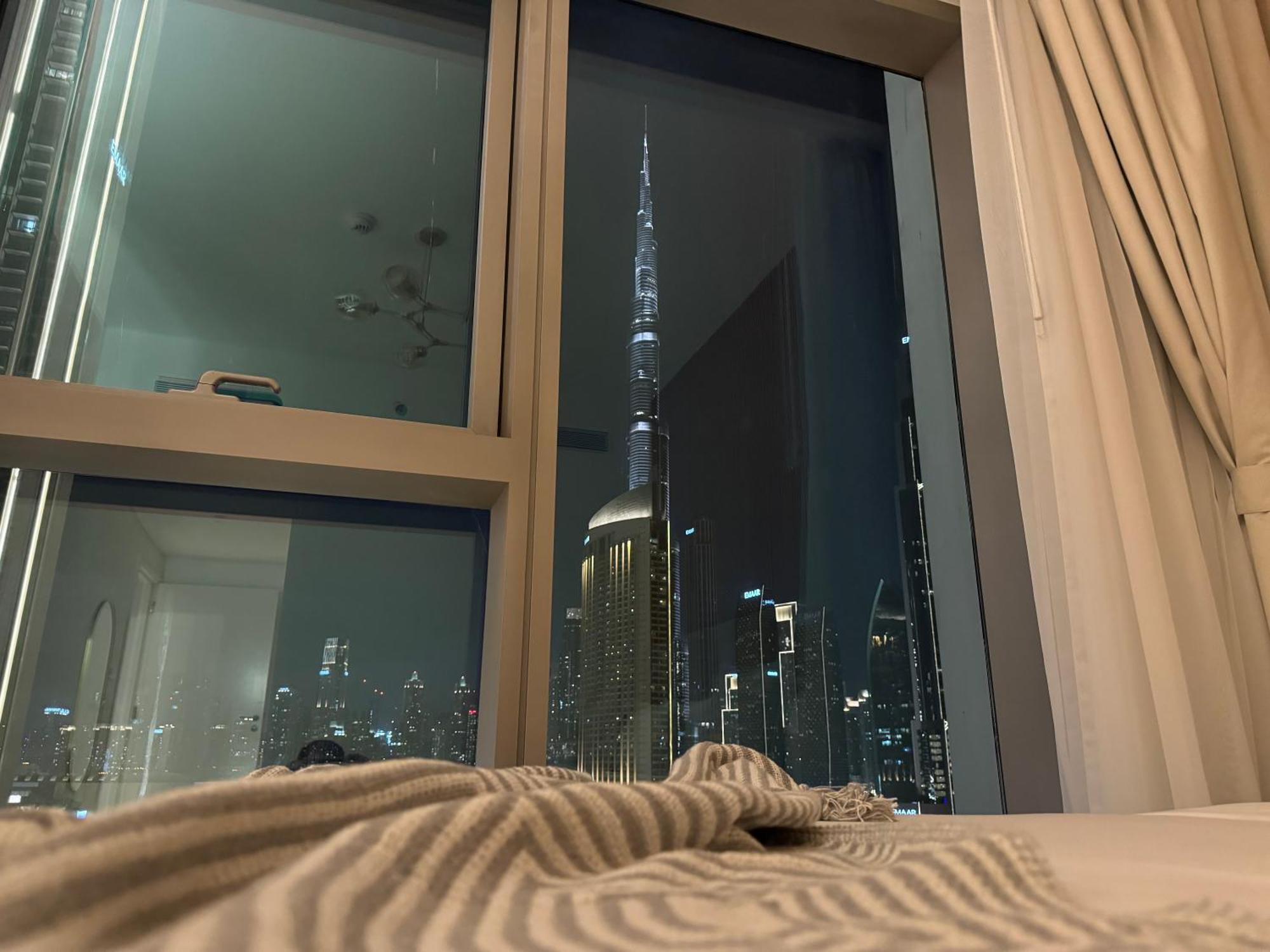 अपार्टमेंट Mall Connected! Amazing Burj Khalifa View! Excellent Pool & Gym Access!