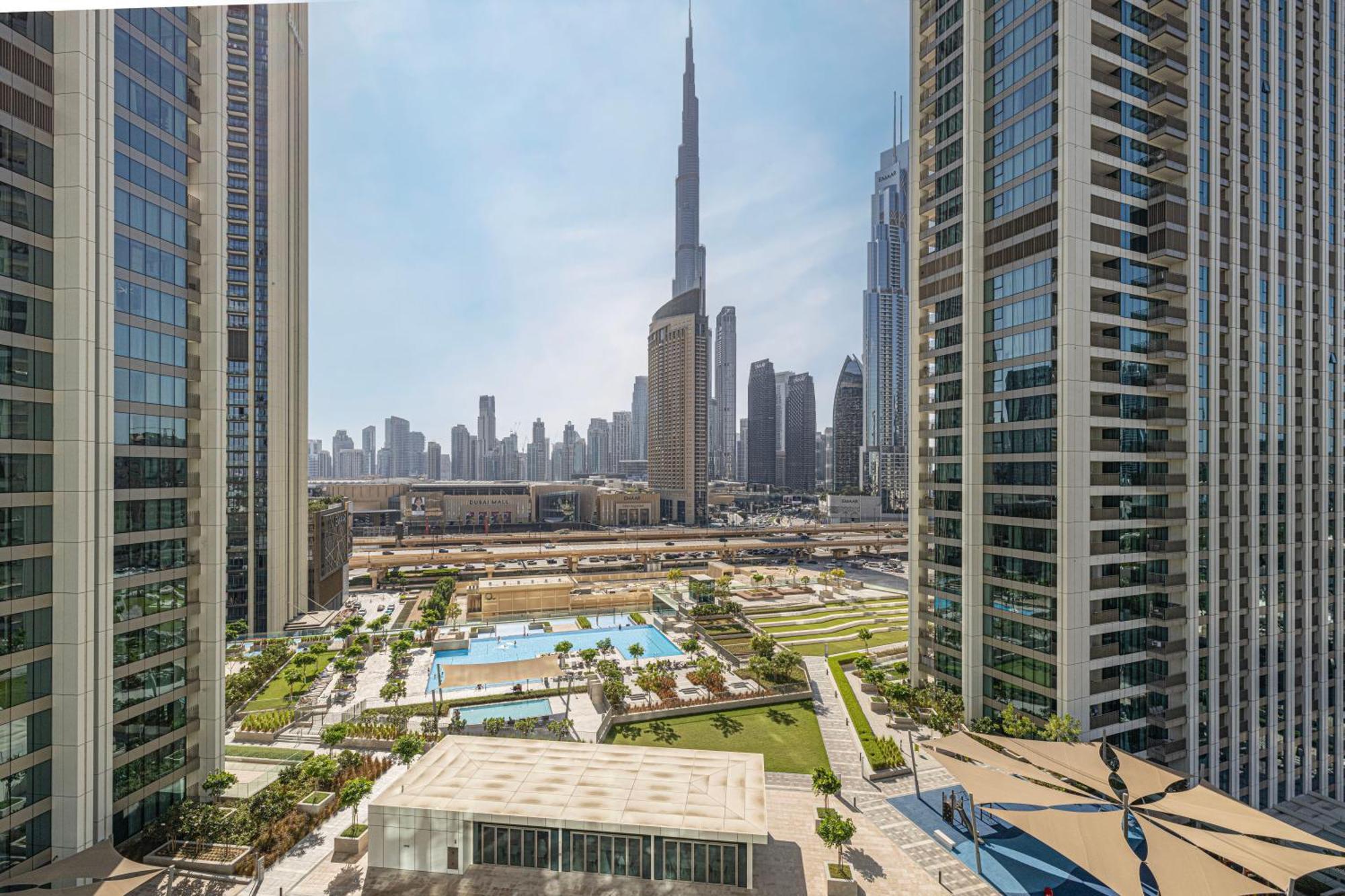 Mall Connected! Amazing Burj Khalifa View! Excellent Pool & Gym Access! अपार्टमेंट *