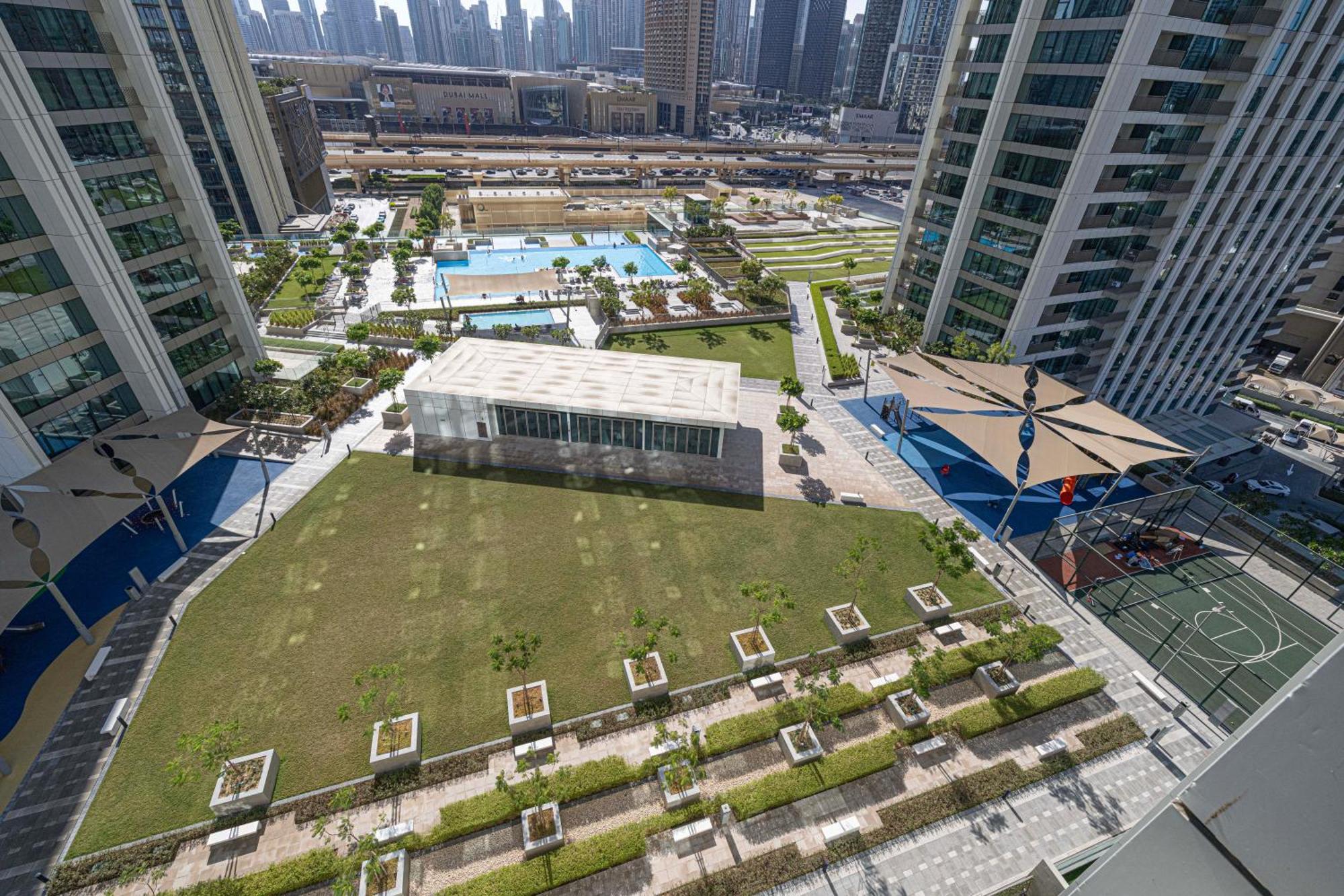 अपार्टमेंट Mall Connected! Amazing Burj Khalifa View! Excellent Pool & Gym Access!