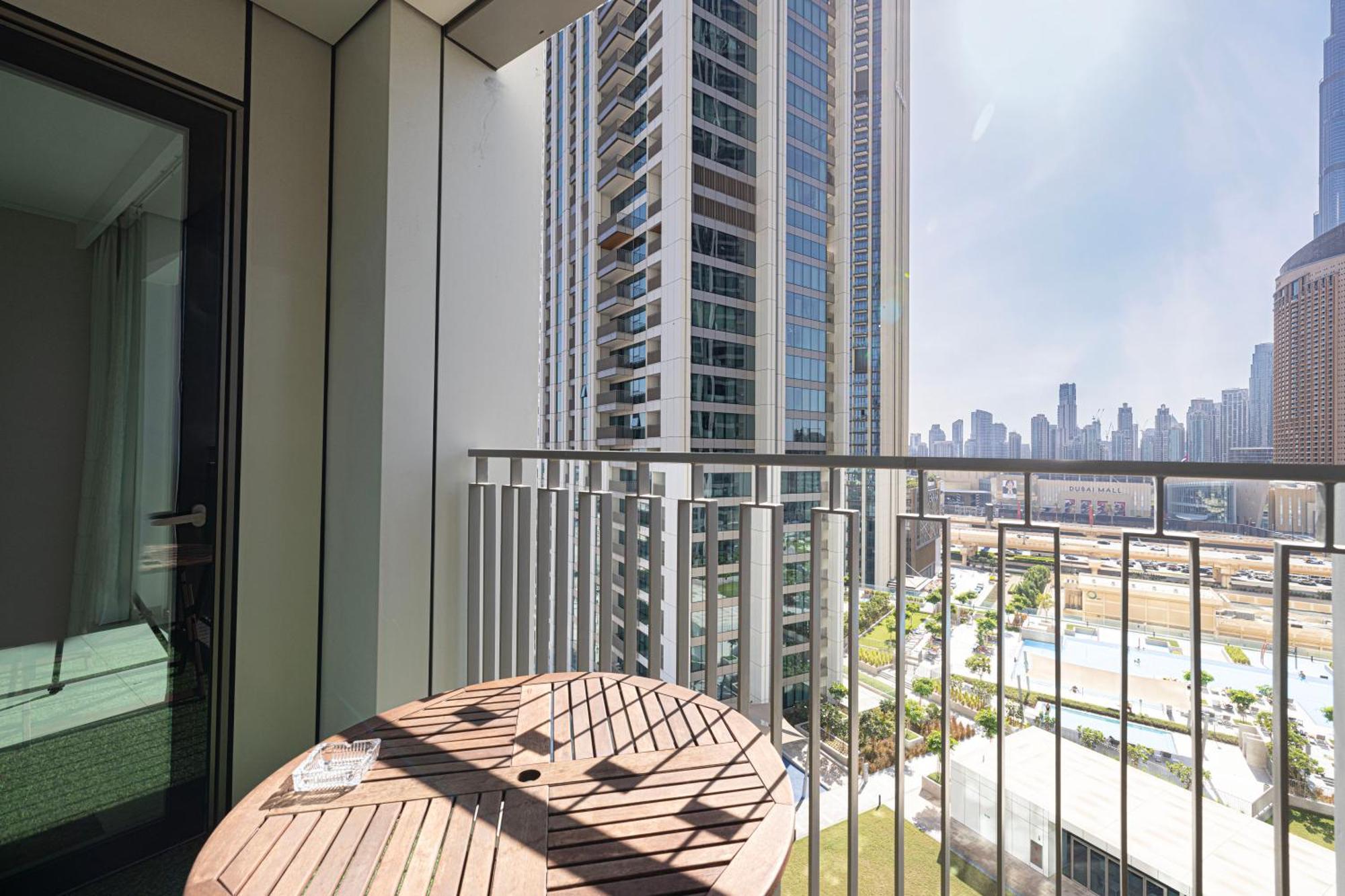 Mall Connected! Amazing Burj Khalifa View! Excellent Pool & Gym Access! Appartement Dubai